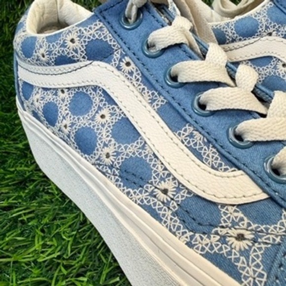 Vans Old Skool Stackform Blue Eyelet Denim Platform Sneakers Womens 7 Mens 5.5 - Picture 2 of 8